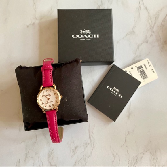 Coach watch - Picture 3 of 5